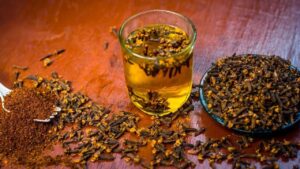 The Magic of Clove Water for Hair: Uses & Benefits
